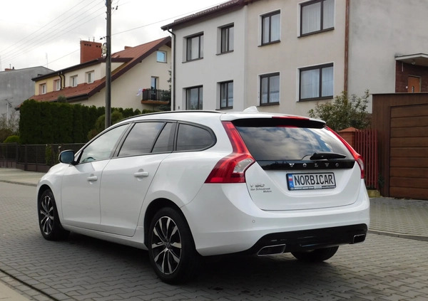Volvo V60 cena 53333 przebieg: 196000, rok produkcji 2018 z Kowalewo Pomorskie małe 326